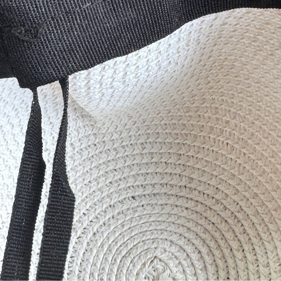 Fancy hat - Picture 10 of 13